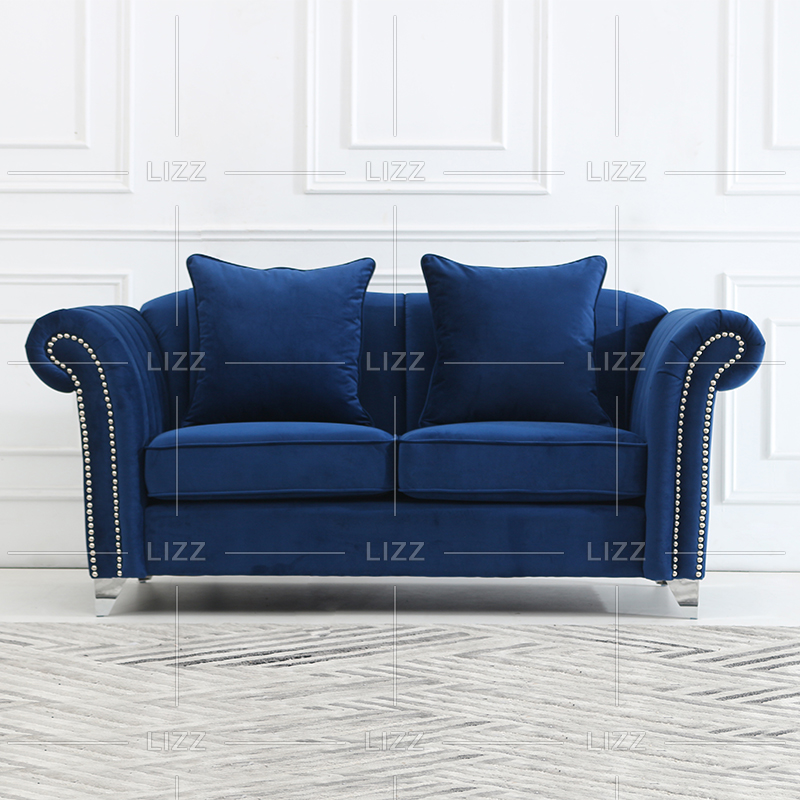 Ecksofa aus hochwertigem Stoff mit Chaiselongue