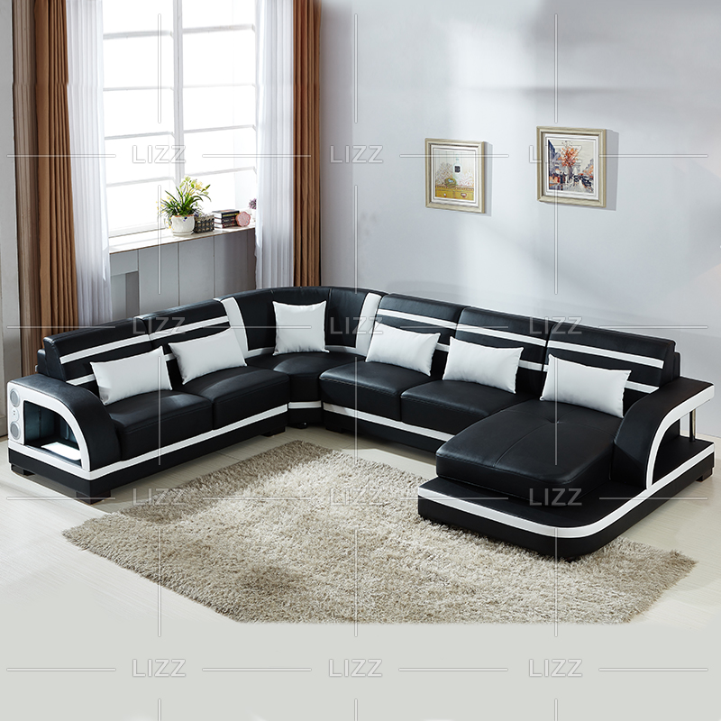 Mittelgroßes LED-Sofa aus Leder für Familienzimmer